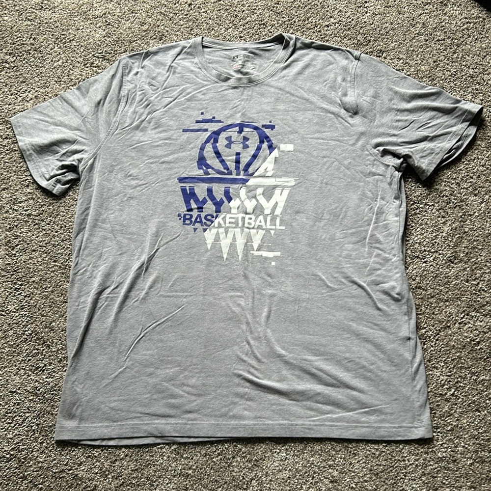 Men’s Under Armour tshirt